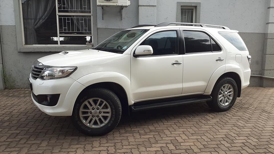 TOYOTA FORTUNER D4D 3.0 DIESEL 4X4 Walts Motors